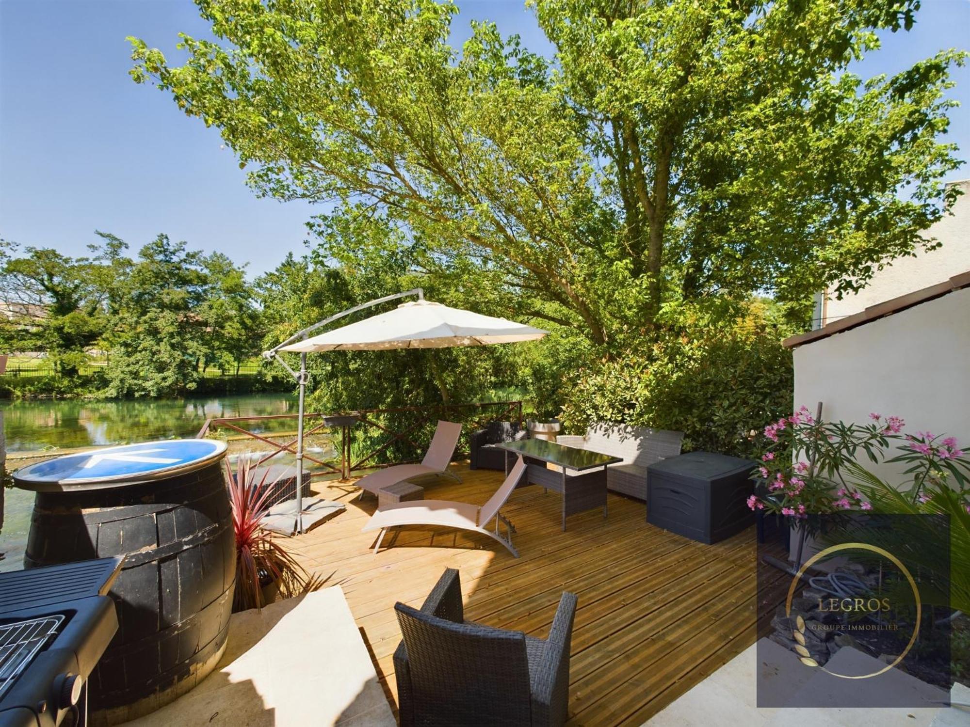 La Terrasse Du Pecheur * L'Isle-sur-la-Sorgue